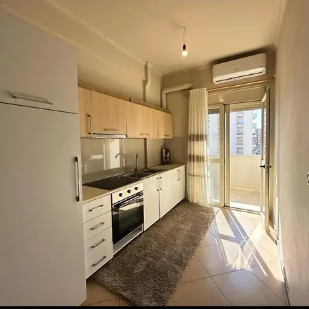 Shon House Apartament *