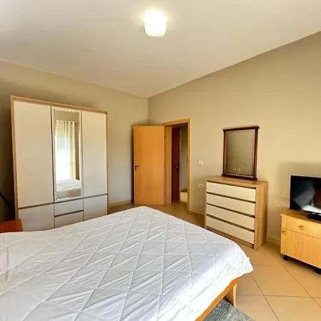 Shon House Vlorë